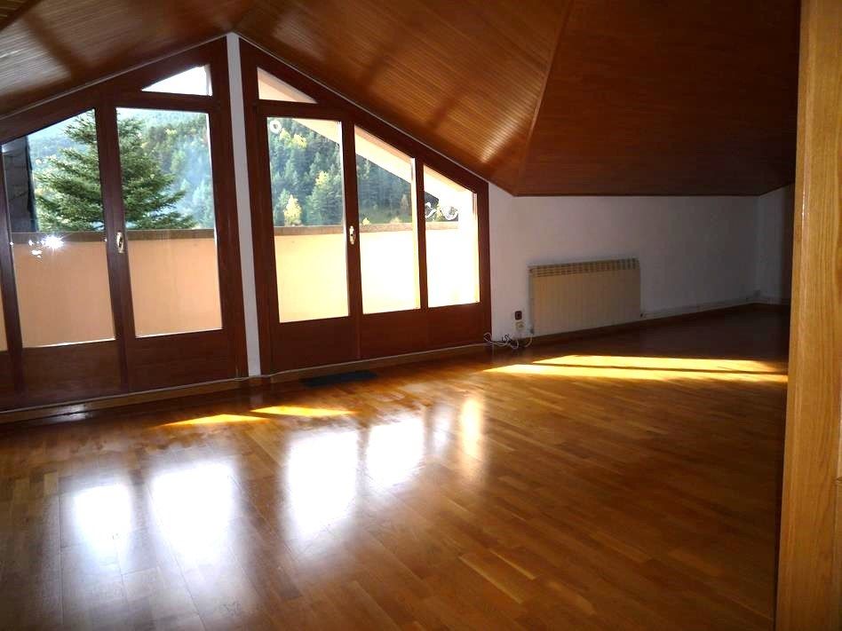 Sala de estar de Ático en venta en La Massana con Calefacción, Terraza y Trastero