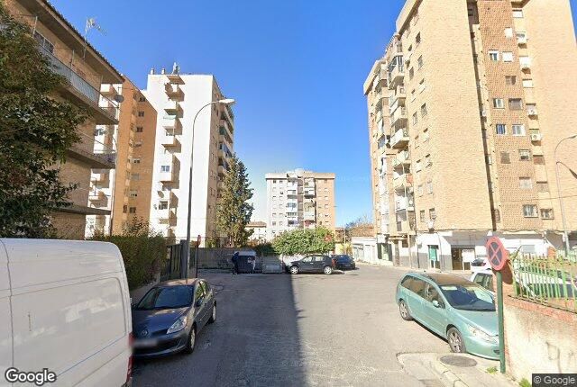 Exterior view of Flat for sale in  Granada Capital