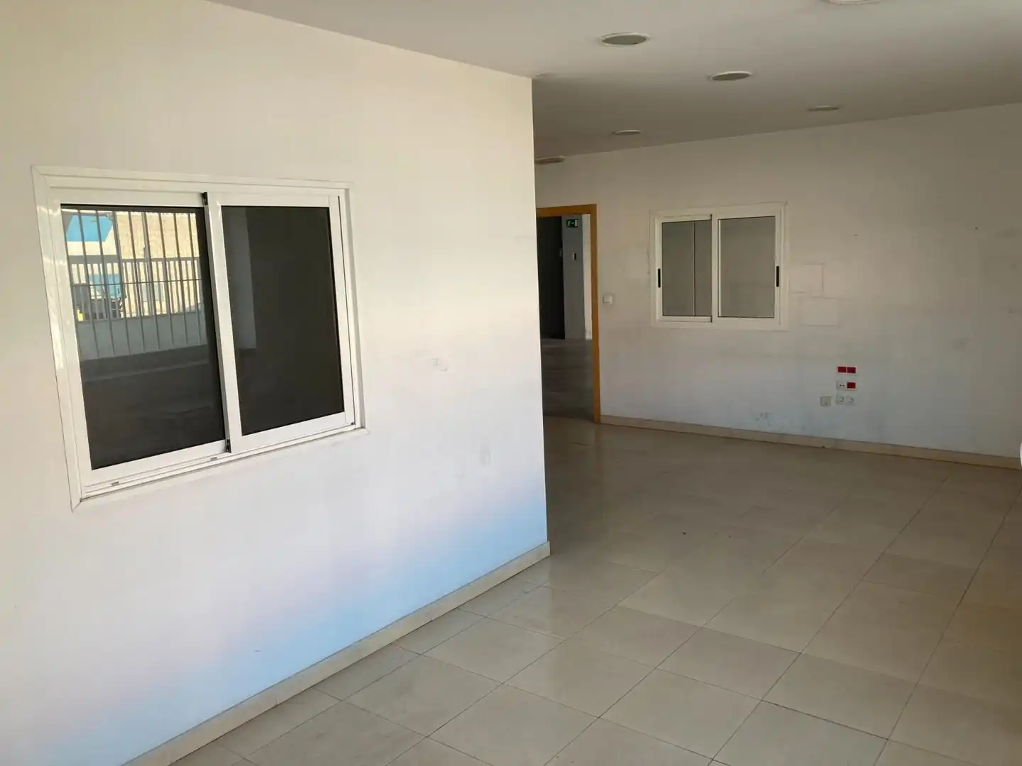 Industrial building to rent in Carrer del Poliesportiu, imagen 5