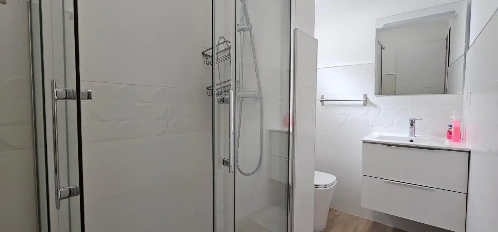 Badezimmer von Wohnungen zum Verkauf in Arona mit Möbliert und Gemeinschaftspool