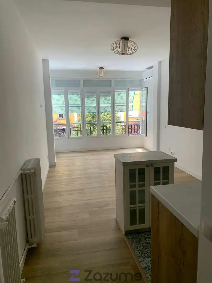 Sala de estar de Piso de alquiler en Madrid con Aire acondicionado, Calefacción y Horno
