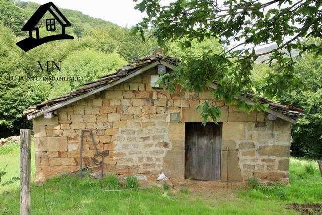 Finca rústica en Venta en Luena