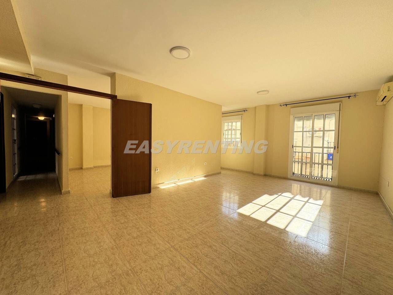 Sala de estar de Piso en venta en La Línea de la Concepción con Trastero y Balcón