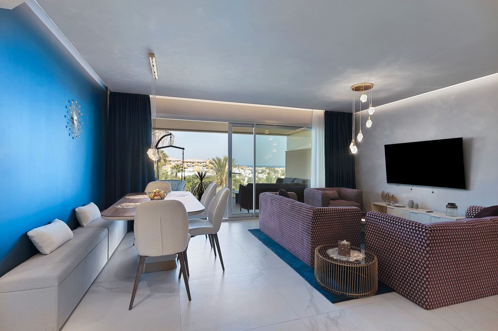 Sala de estar de Piso de alquiler en Marbella con Aire acondicionado, Terraza y Amueblado