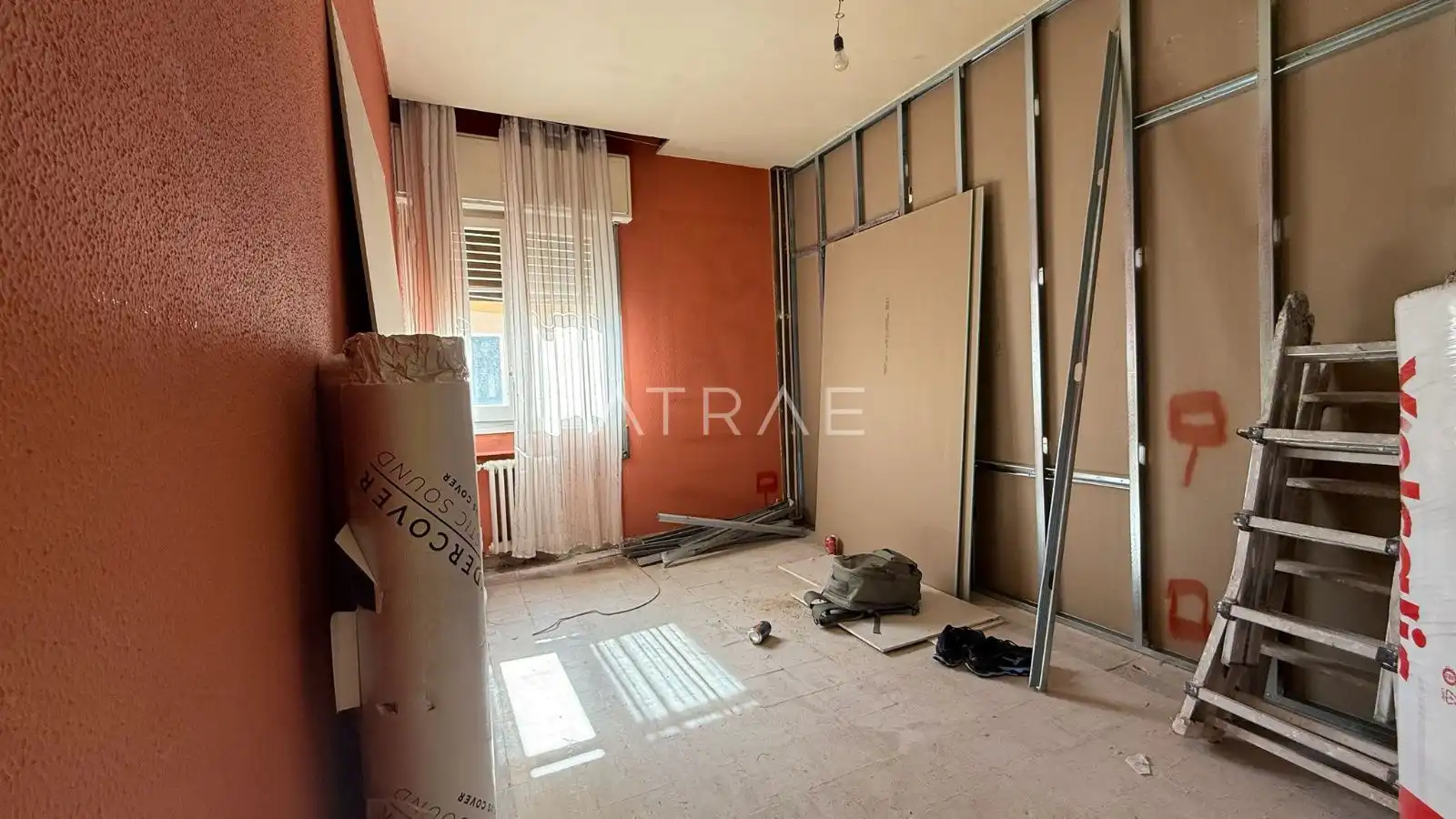 Habitación de Piso en venta en Madrid con Calefacción y Trastero