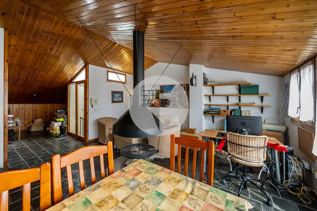 Sala d'estar de Casa adosada en venda en Sabadell amb Aire condicionat, Calefacció i Terrassa