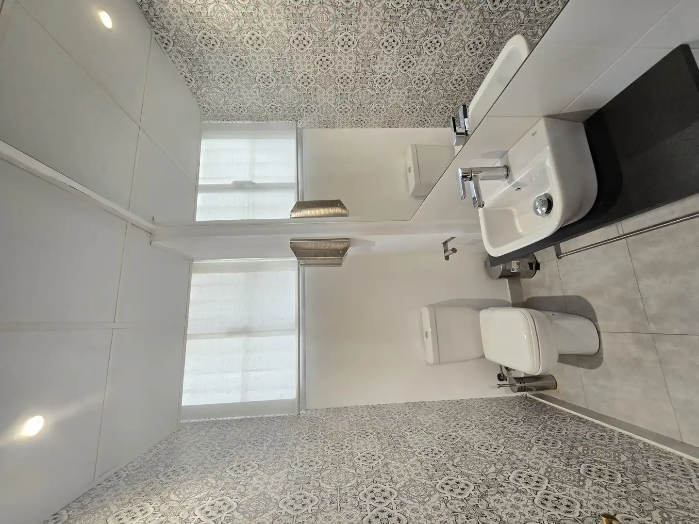 Bathroom of Office for sale in Málaga  with Air Conditioner
