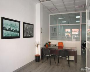 Premises to rent in Lucena  with Air Conditioner