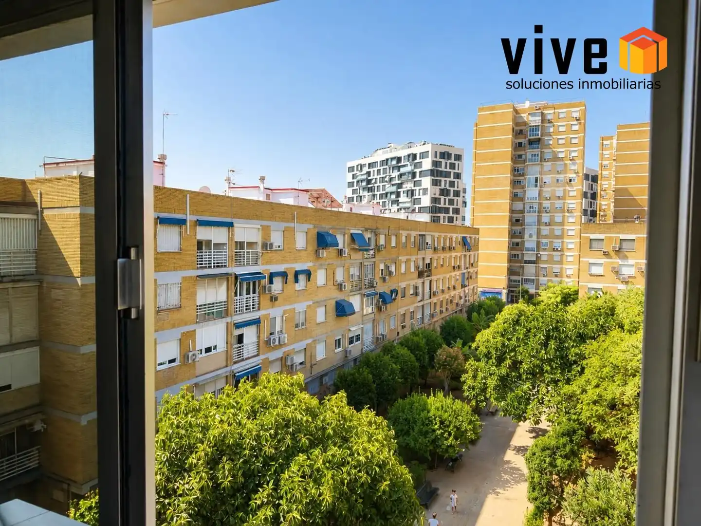 Vista exterior de Pis en venda en Sevilla amb Aire condicionat, Calefacció i Terrassa