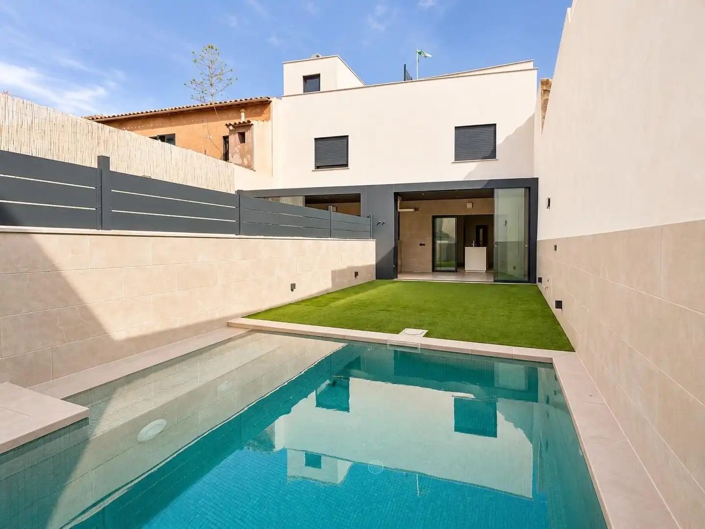 Piscina de Casa adosada en venta en  Palma de Mallorca con Aire acondicionado, Calefacción y Jardín privado