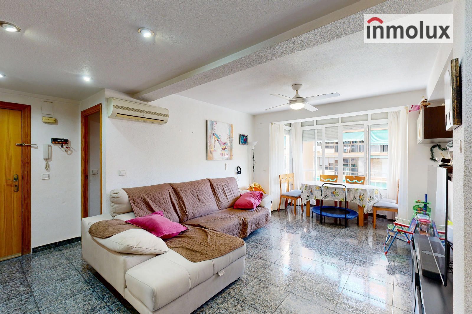 Sala d'estar de Pis en venda en Alicante / Alacant amb Aire condicionat i Calefacció