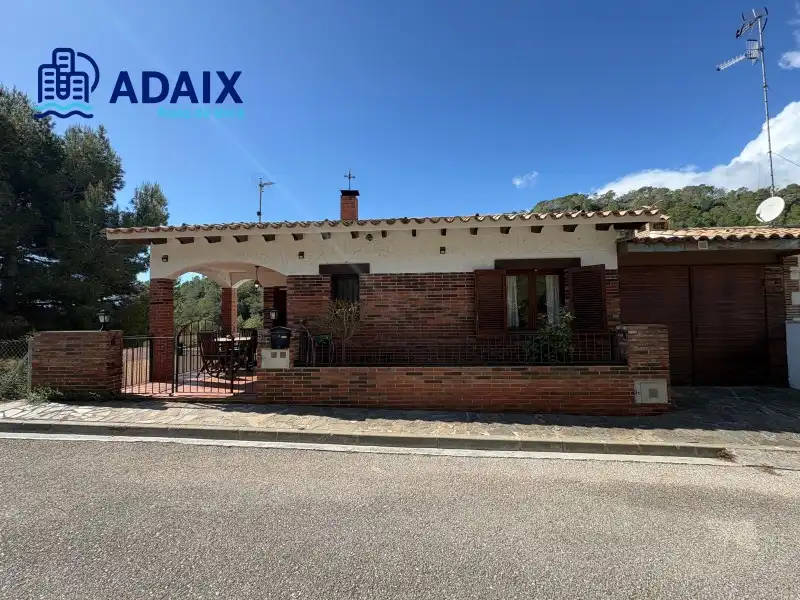 Casa adosada en venda a Roda de Berà
