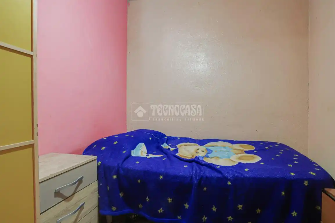 Dormitori de Pis en venda en Terrassa amb Terrassa i Balcó