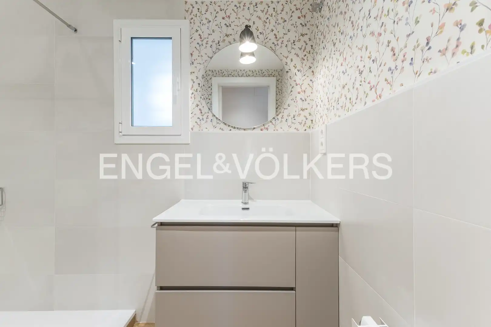 Baño de Piso en venta en Martorell con Calefacción