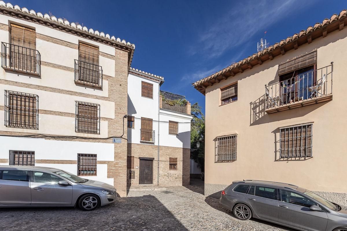 Vista exterior de Edifici en venda en  Granada Capital