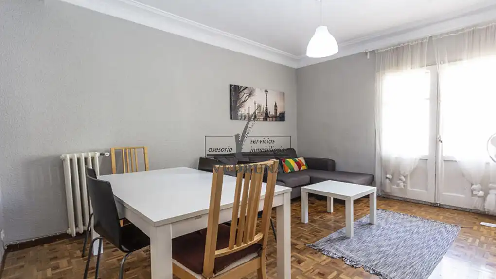 Sala de estar de Piso de alquiler en Zaragoza con Calefacción, Terraza y Horno
