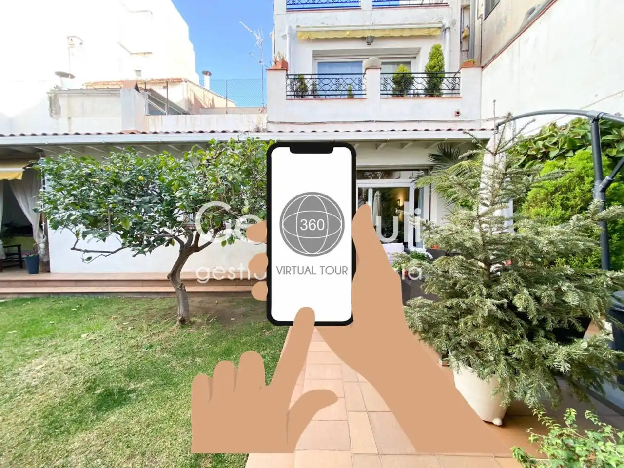Garten von Einfamilien-Reihenhaus zum Verkauf in Badalona mit Klimaanlage, Heizung und Privatgarten