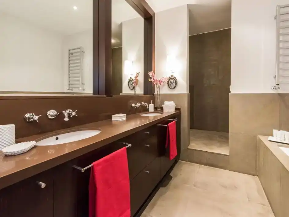 Badezimmer von Wohnungen zur Miete in Dos Hermanas