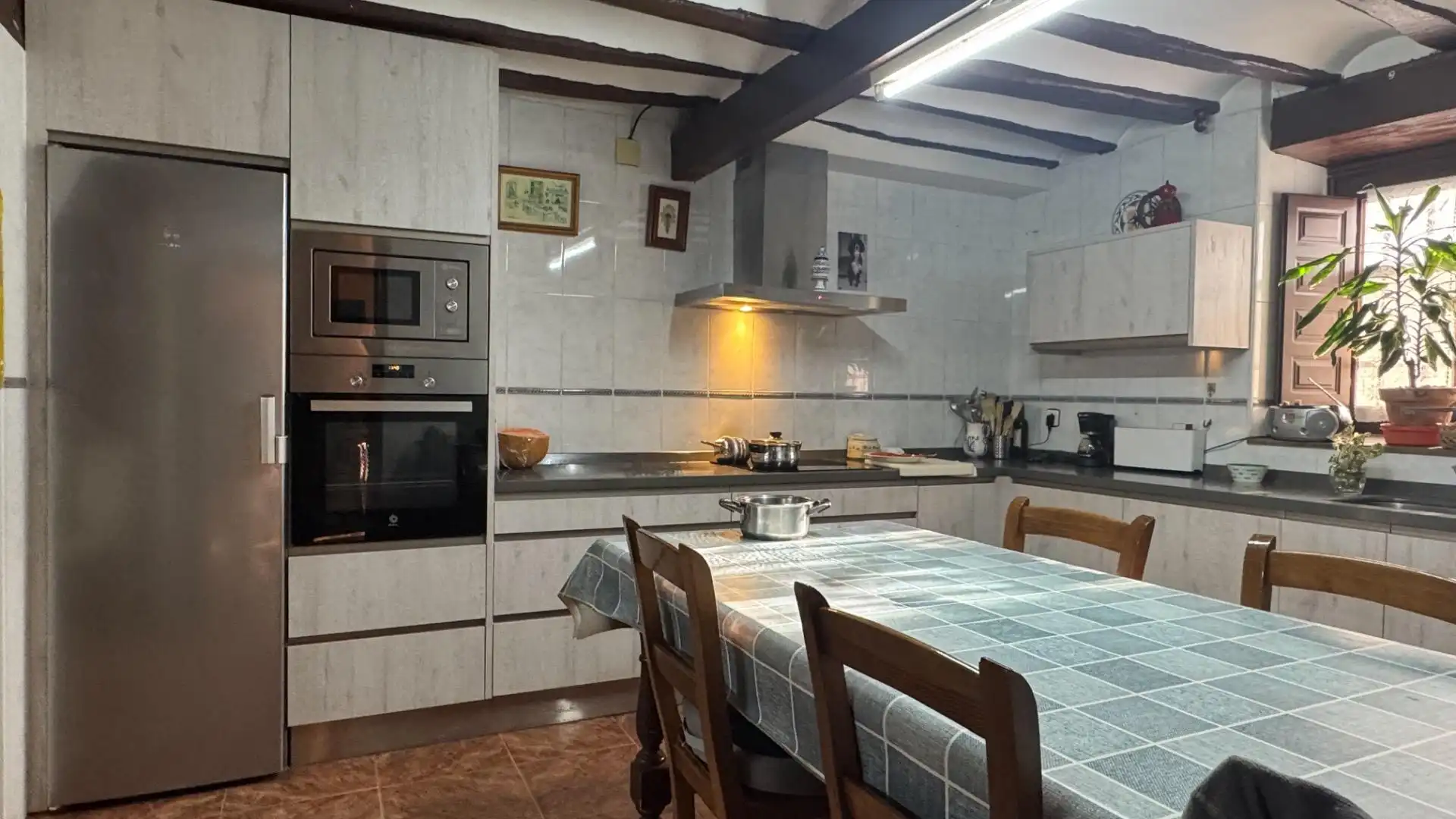 Cocina de Finca rústica en venta en Baños de Rioja con Calefacción, Jardín privado y Terraza