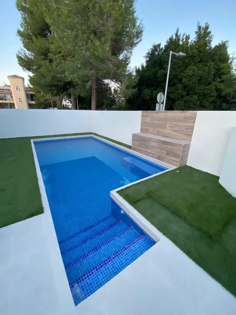 Piscina de Casa o xalet en venda en Almoradí amb Aire condicionat, Calefacció i Jardí privat