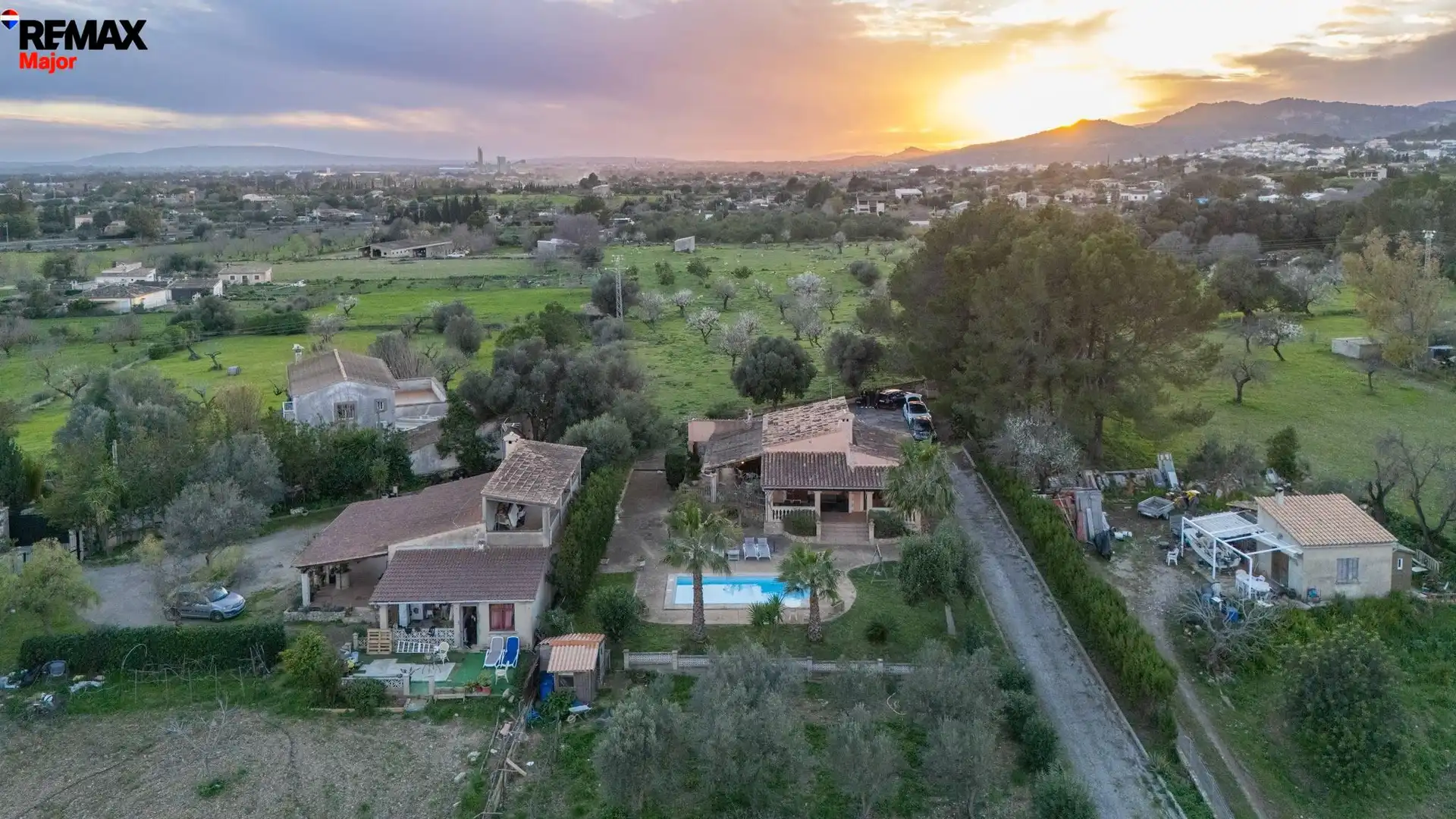 Außenansicht von Country house zum Verkauf in Inca mit Klimaanlage, Privatgarten und Schwimmbad