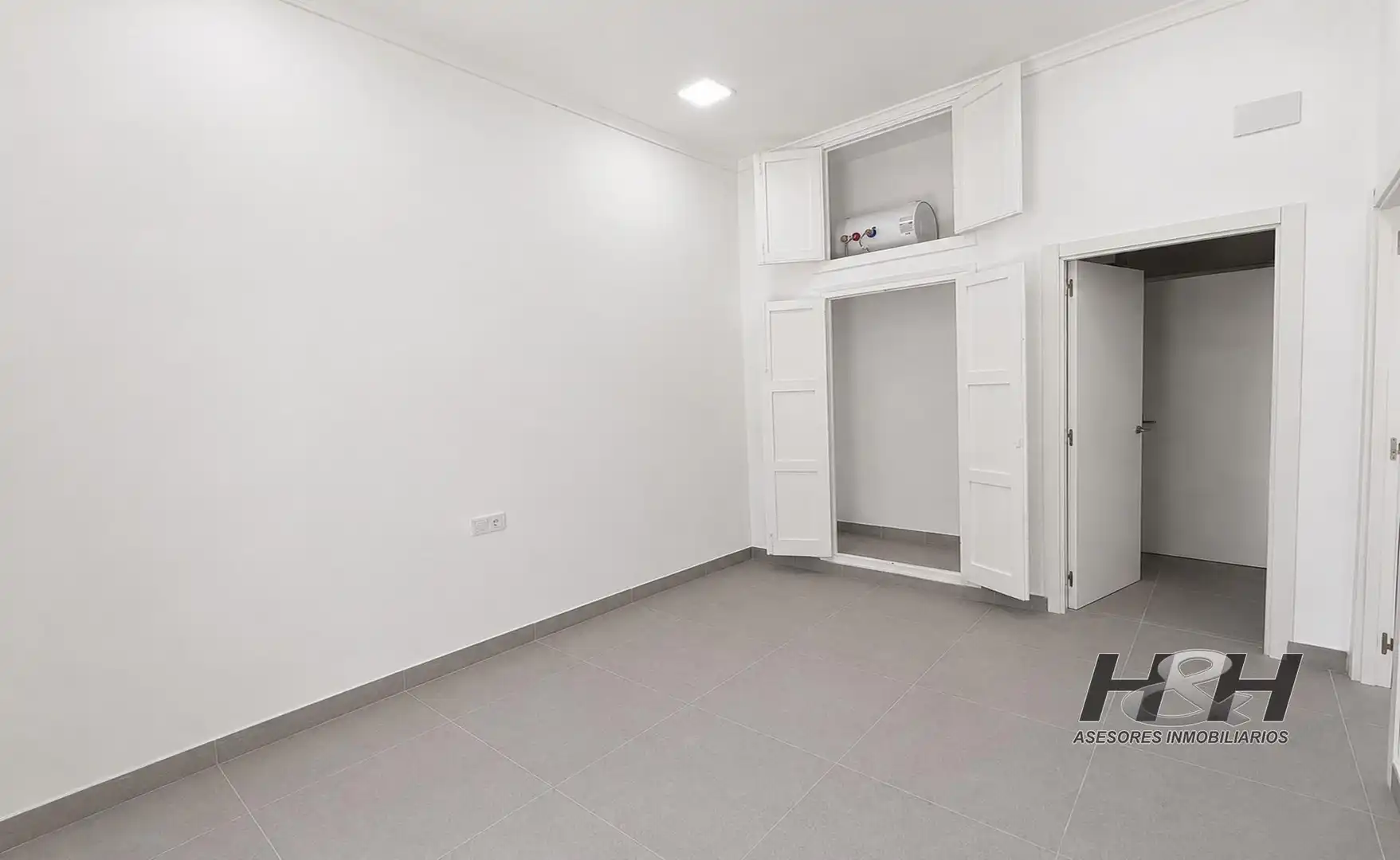 Ático de alquiler en Burjassot con Terraza, Trastero y Balcón