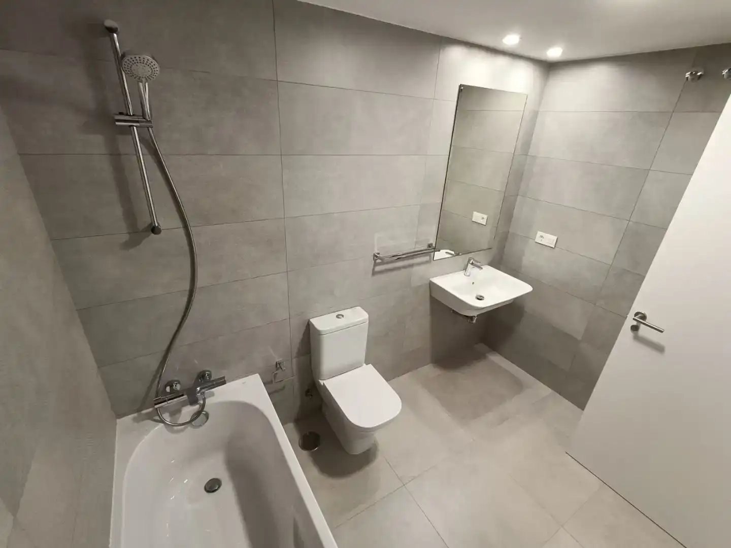 Baño de Piso de alquiler en Centro Urbano