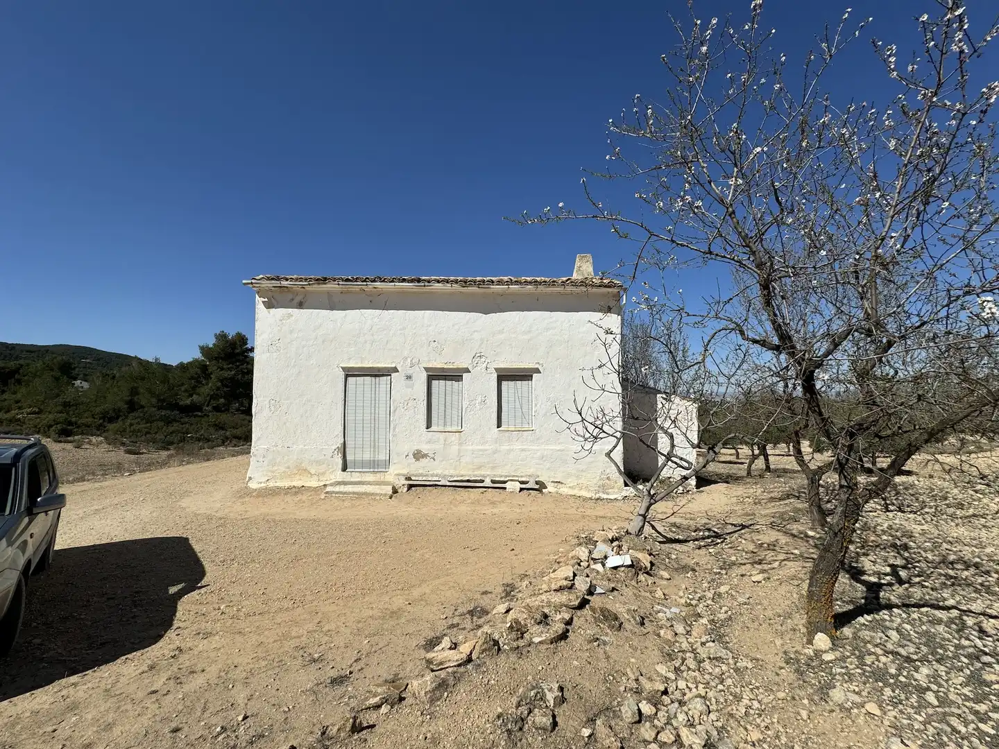 Vista exterior de Finca rústica en venda en Villena amb Moblat