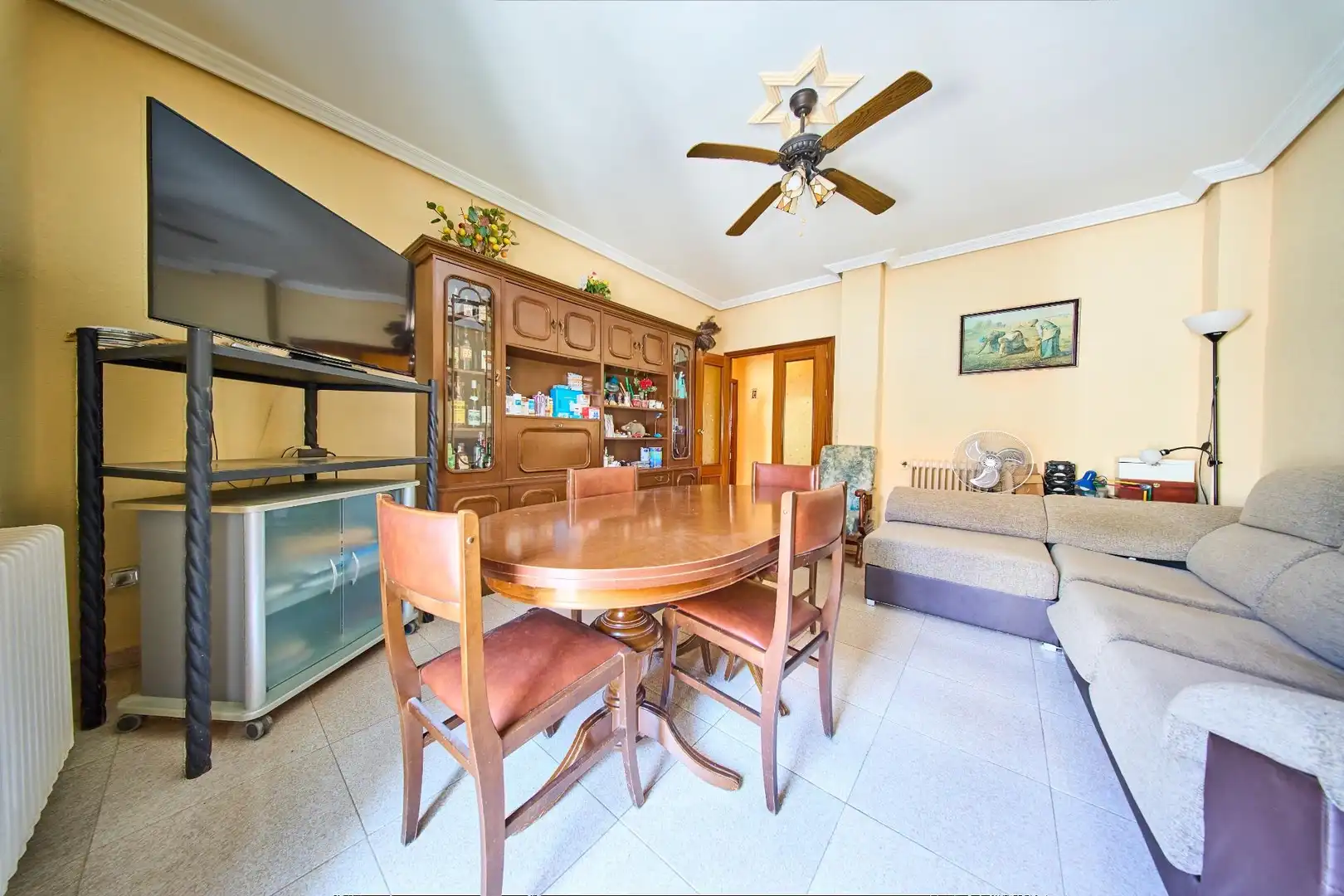Comedor de Casa adosada en venta en Baza con Calefacción, Terraza y Trastero