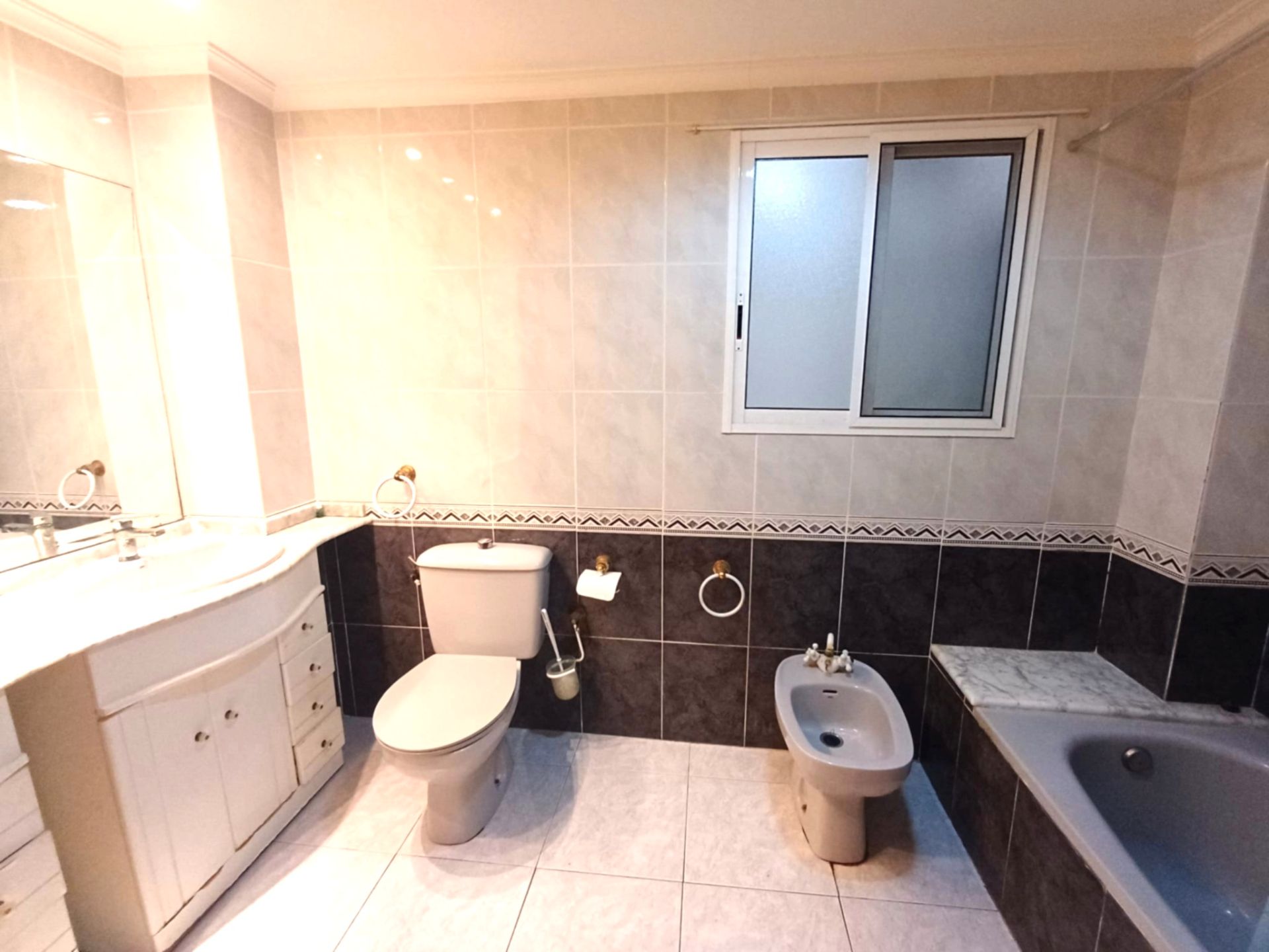 Bany de Pis en venda en Sueca amb Aire condicionat, Terrassa i Moblat