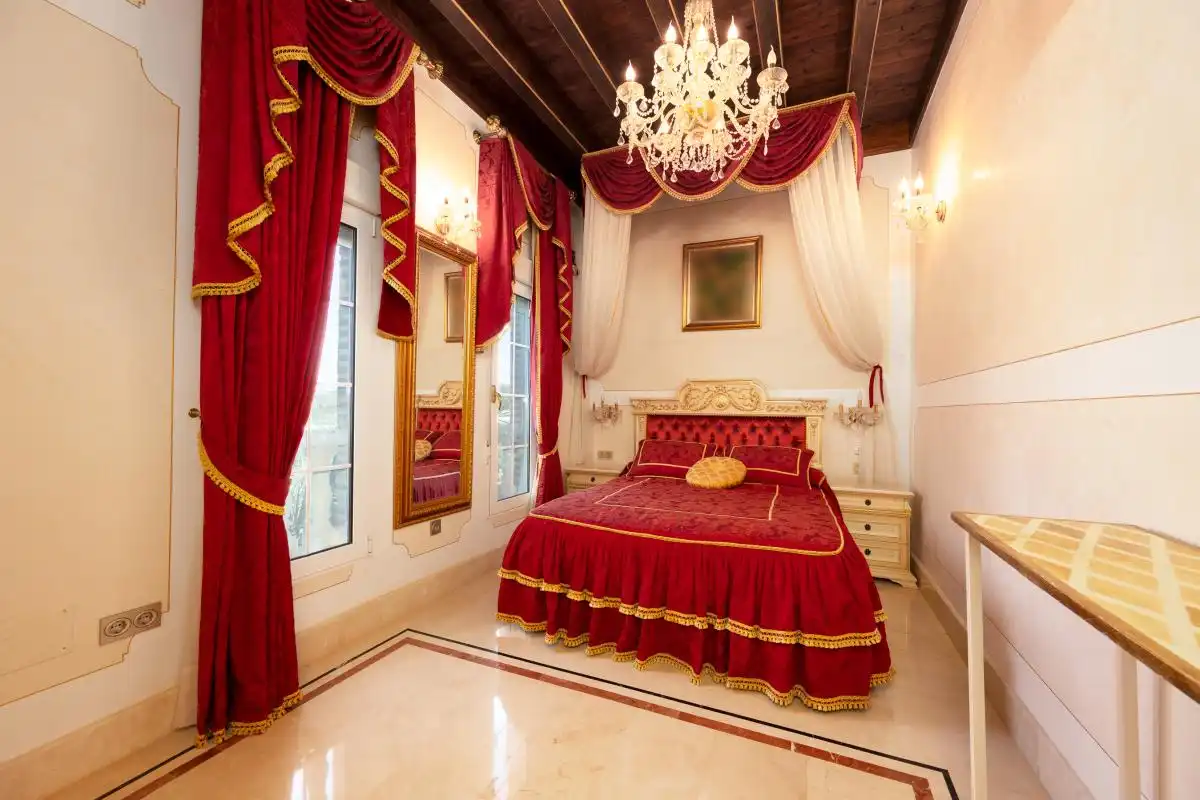 Dormitori de Casa o xalet en venda en Elche / Elx amb Aire condicionat, Calefacció i Jardí privat