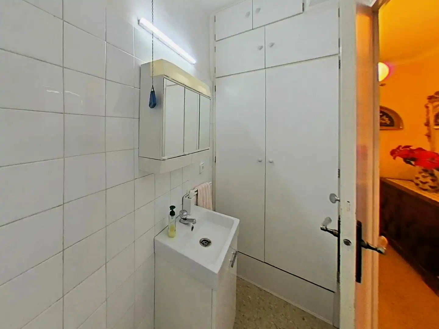 Bathroom of Flat for sale in Sabadell  with Air Conditioner, Heating and Terrace
