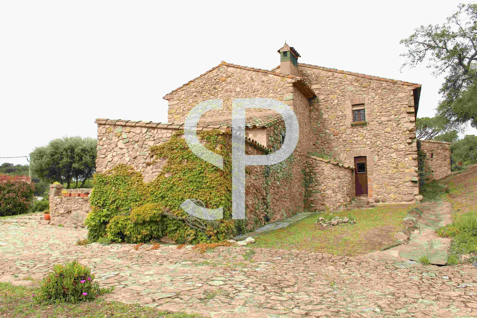 Chalet con piscina en venta en Carrer de la Masia, imagen 3