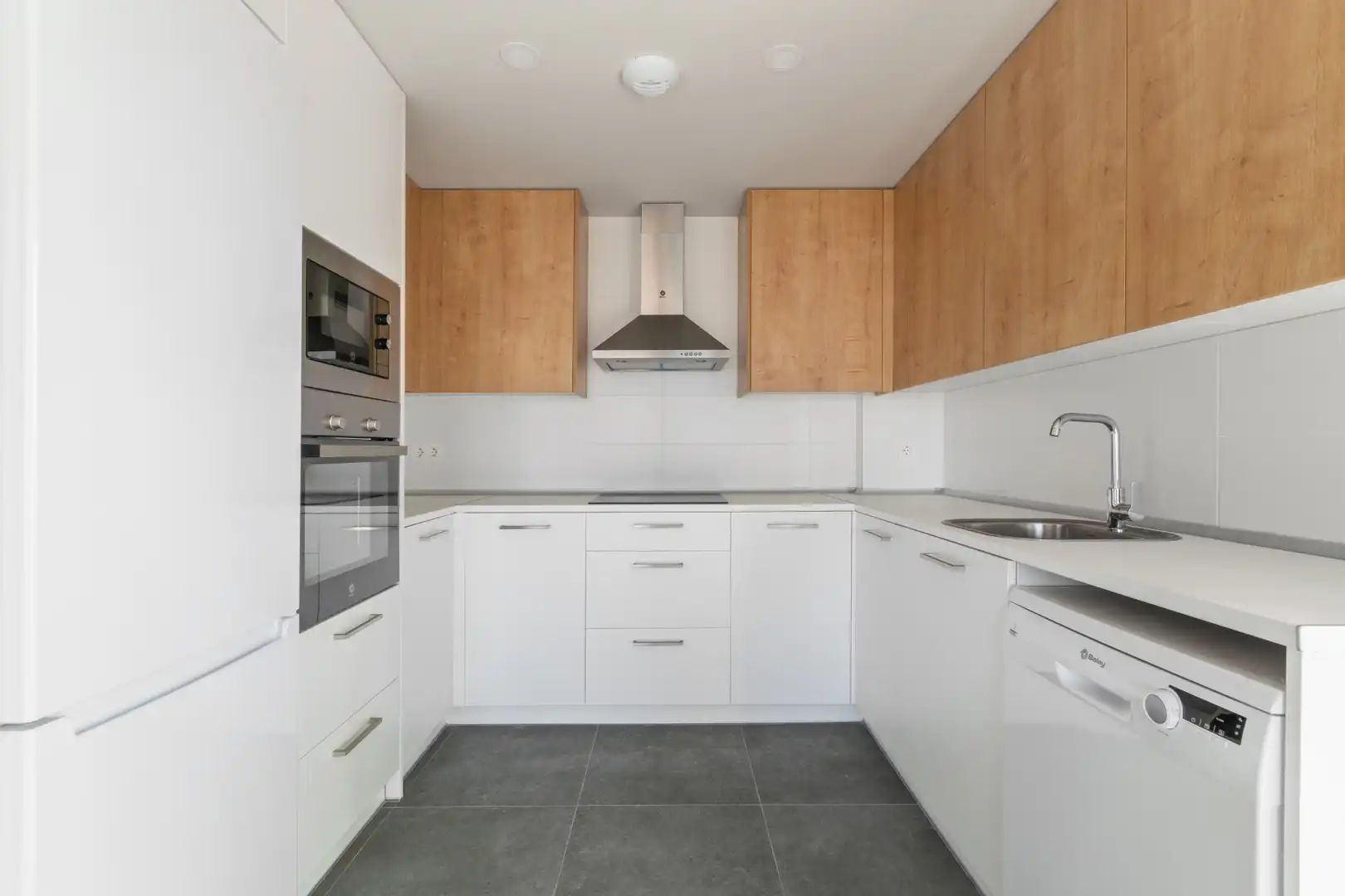 Cocina de Piso de alquiler en Badalona con Aire acondicionado, Terraza y Trastero