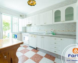 Kitchen of Single-family semi-detached for sale in  Córdoba Capital  with Air Conditioner, Heating and Private garden