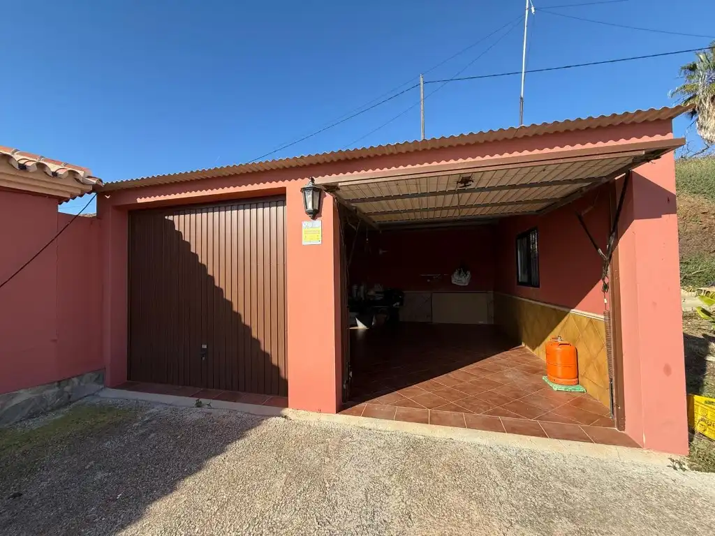 Vista exterior de Casa o xalet en venda en Vélez-Málaga amb Aire condicionat i Terrassa