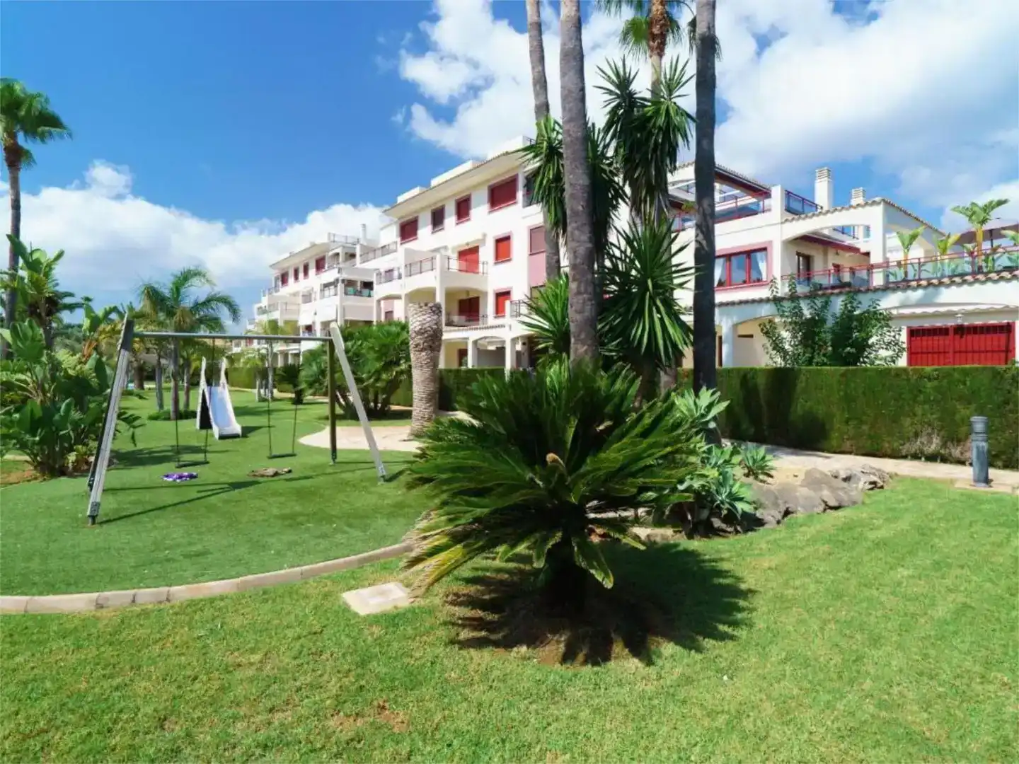 Vista exterior de Pis en venda en Dénia amb Aire condicionat i Piscina