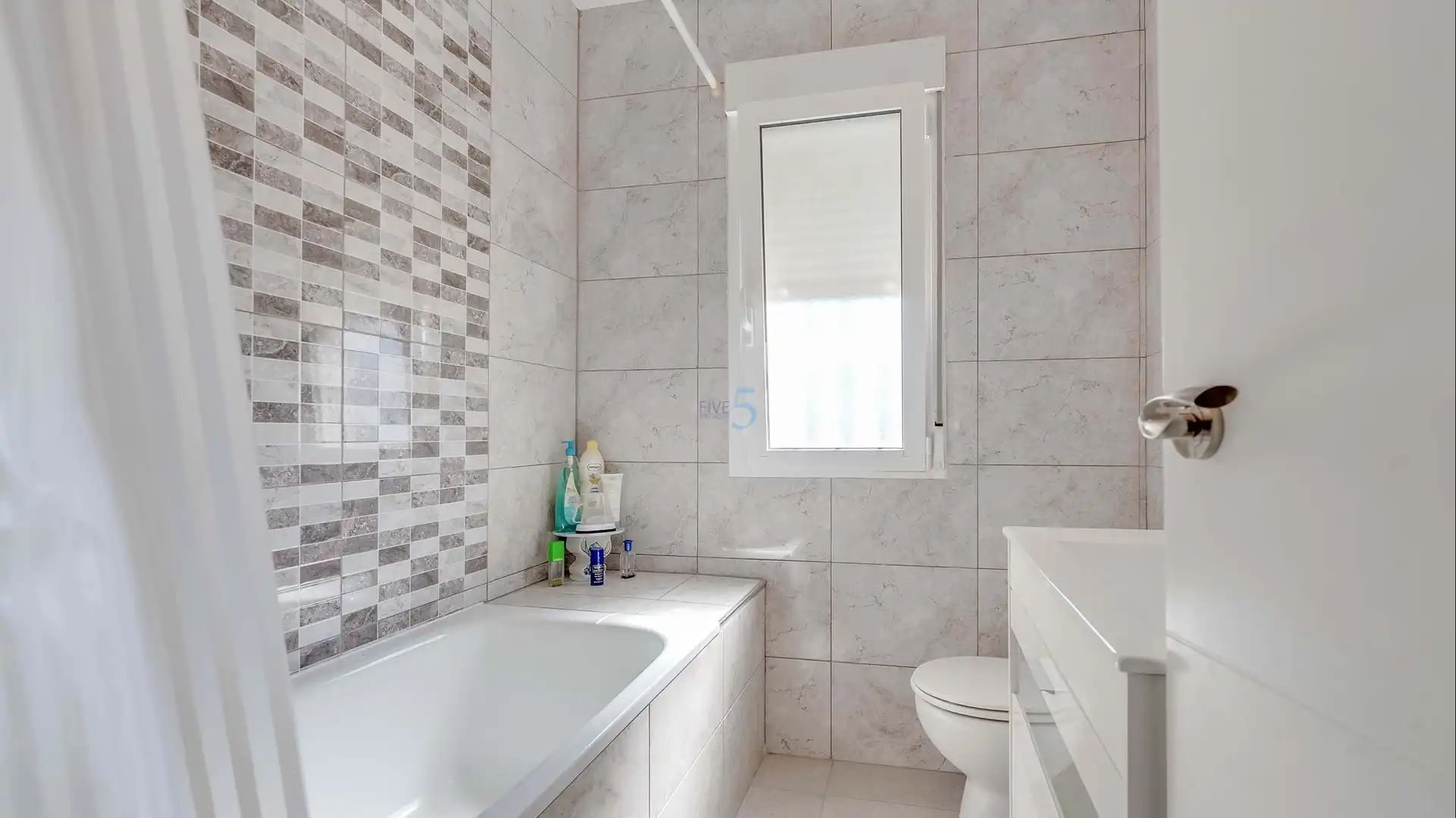 Baño de Casa o chalet en venta en Torrevieja con Terraza, Piscina y Amueblado