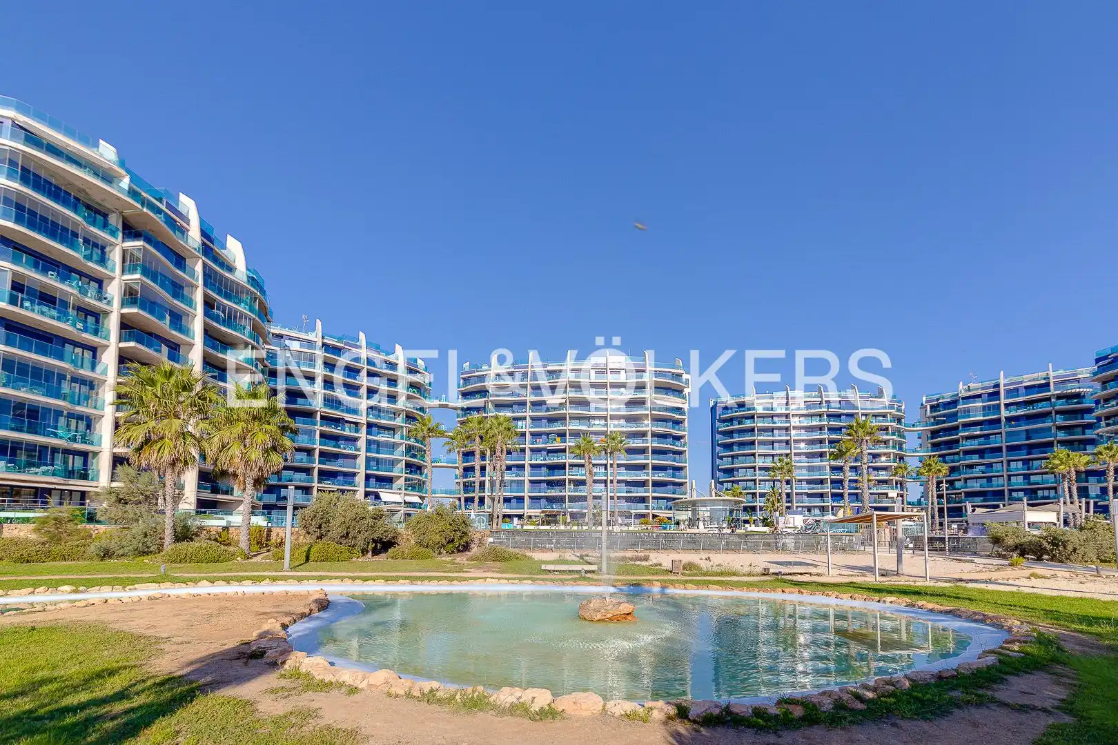 Außenansicht von Erdgeschoss zum Verkauf in Torrevieja mit Klimaanlage, Heizung und Terrasse