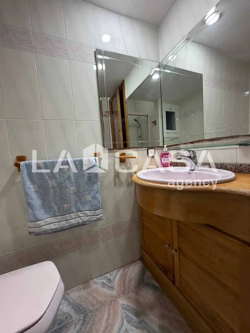 Bathroom of Flat for sale in Santa Coloma de Gramenet  with Balcony