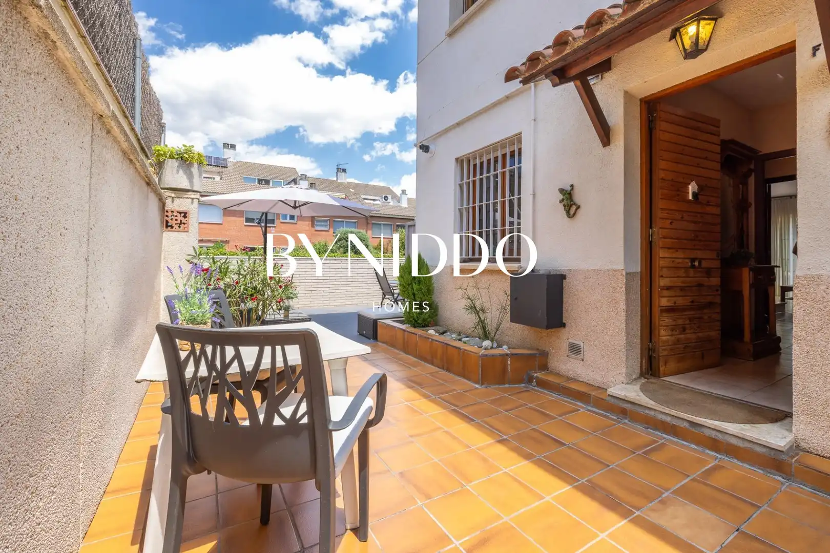 Terraza de Casa adosada en venta en Sant Cugat del Vallès con Aire acondicionado, Calefacción y Jardín privado