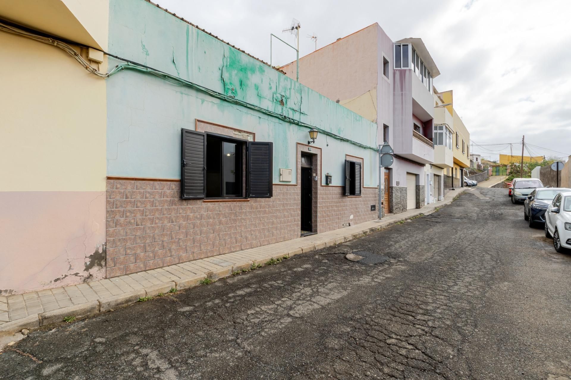 Vista exterior de Casa adosada en venta en Gáldar