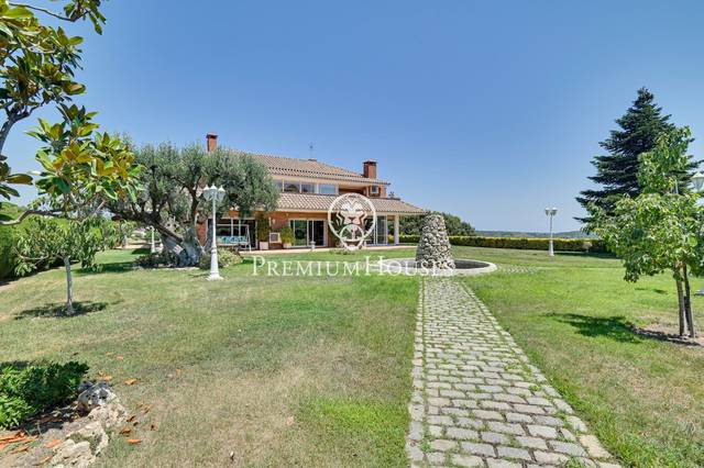 Casa-chalet en Alquiler en Nucli Urbà