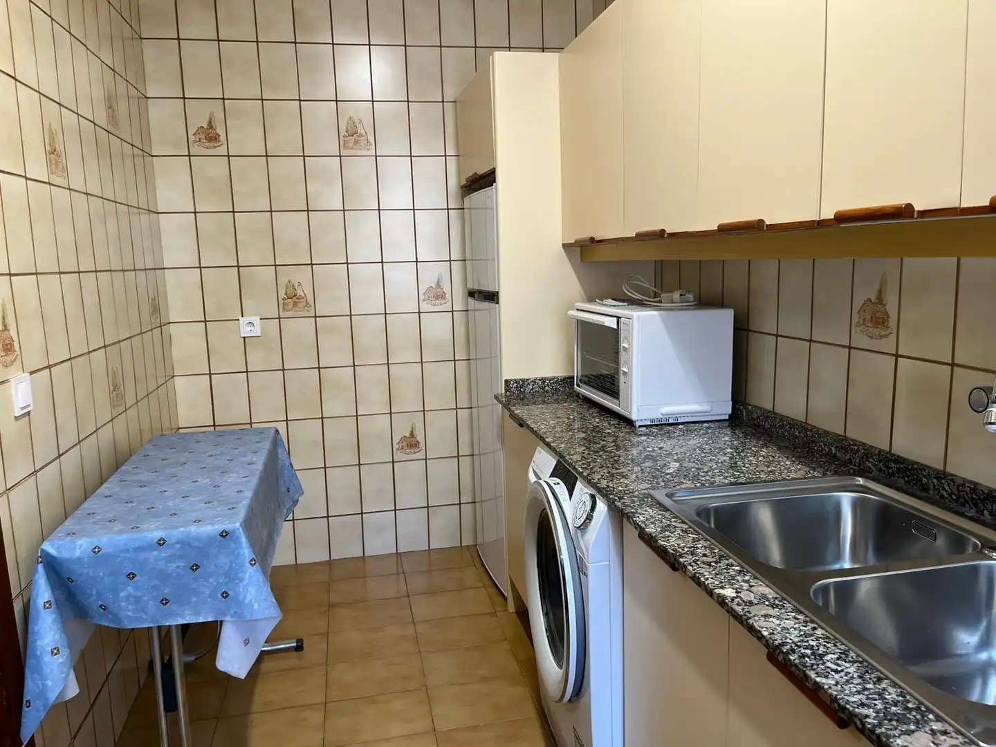Cuina de Pis de lloguer en Valencia amb Aire condicionat, Moblat i Balcó