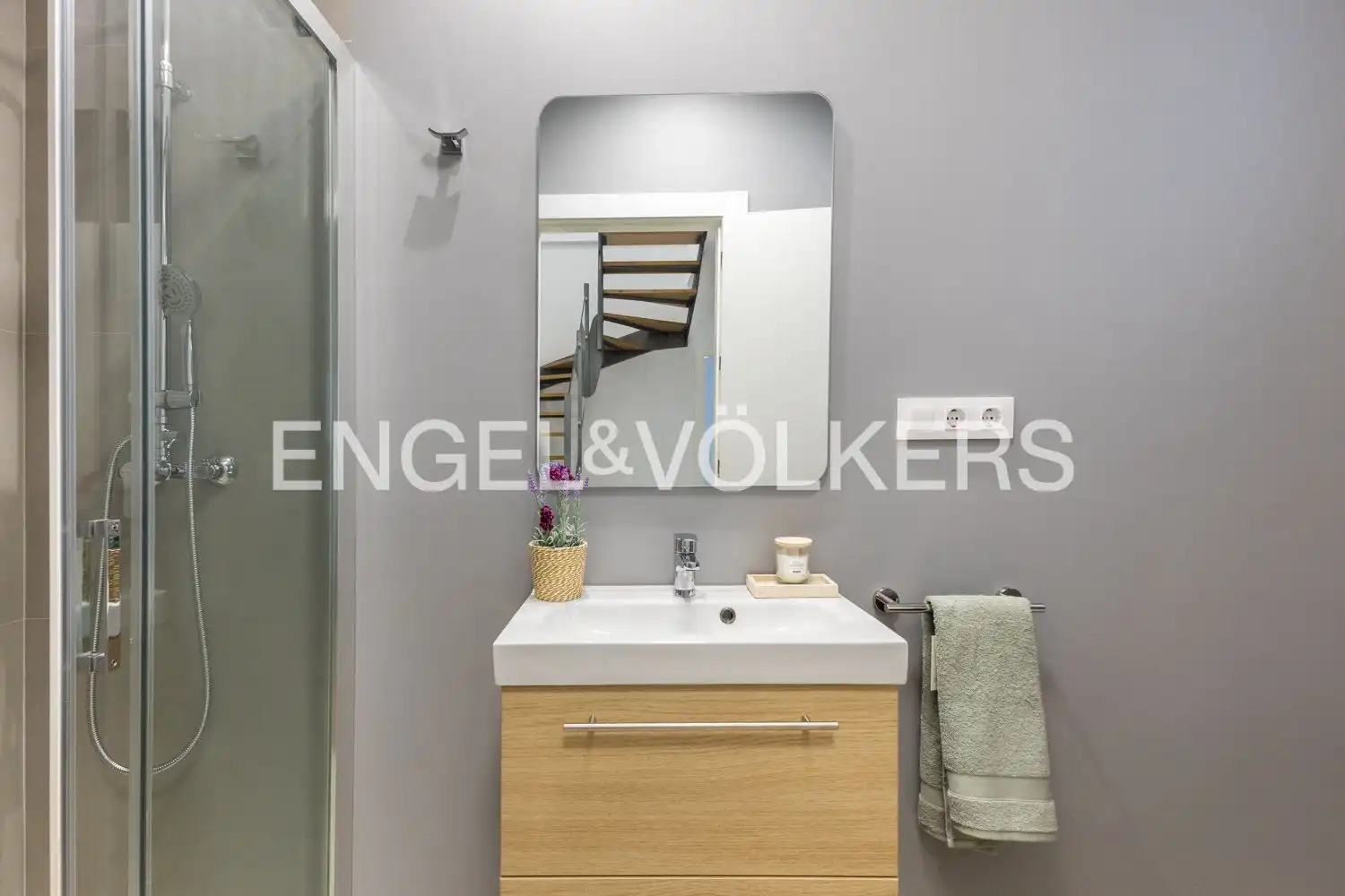 Baño de Ático de alquiler en Valencia con Aire acondicionado, Calefacción y Terraza