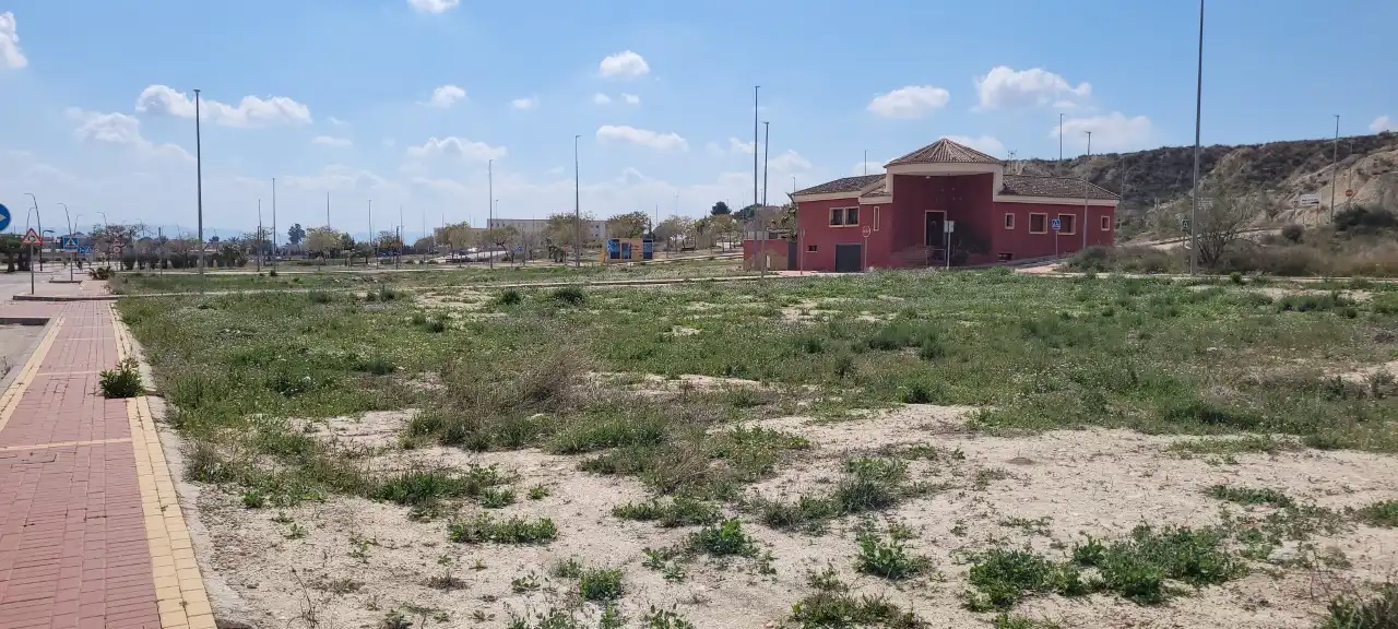 Terreny rústic en venda a Avda. Abogado Ginés Asensio