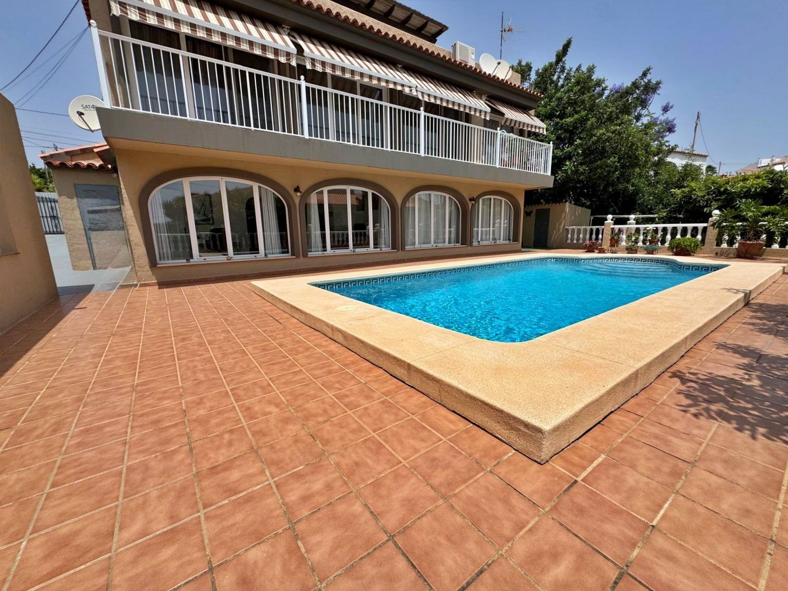 Swimming pool of Apartment to rent in Calpe / Calp  with Air Conditioner, Terrace and Swimming Pool