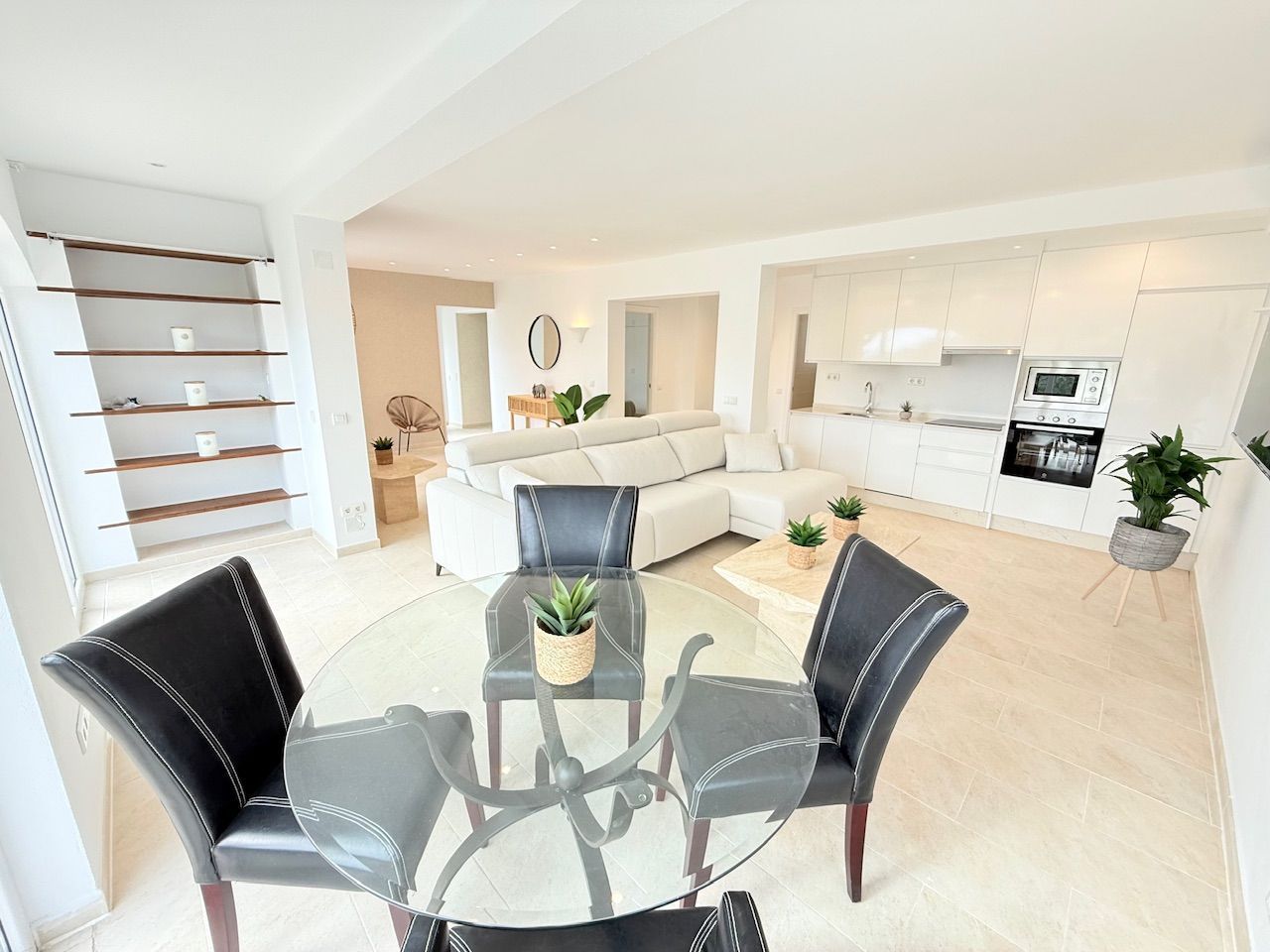 Sala d'estar de Casa o xalet en venda en Torrox amb Aire condicionat, Calefacció i Jardí privat