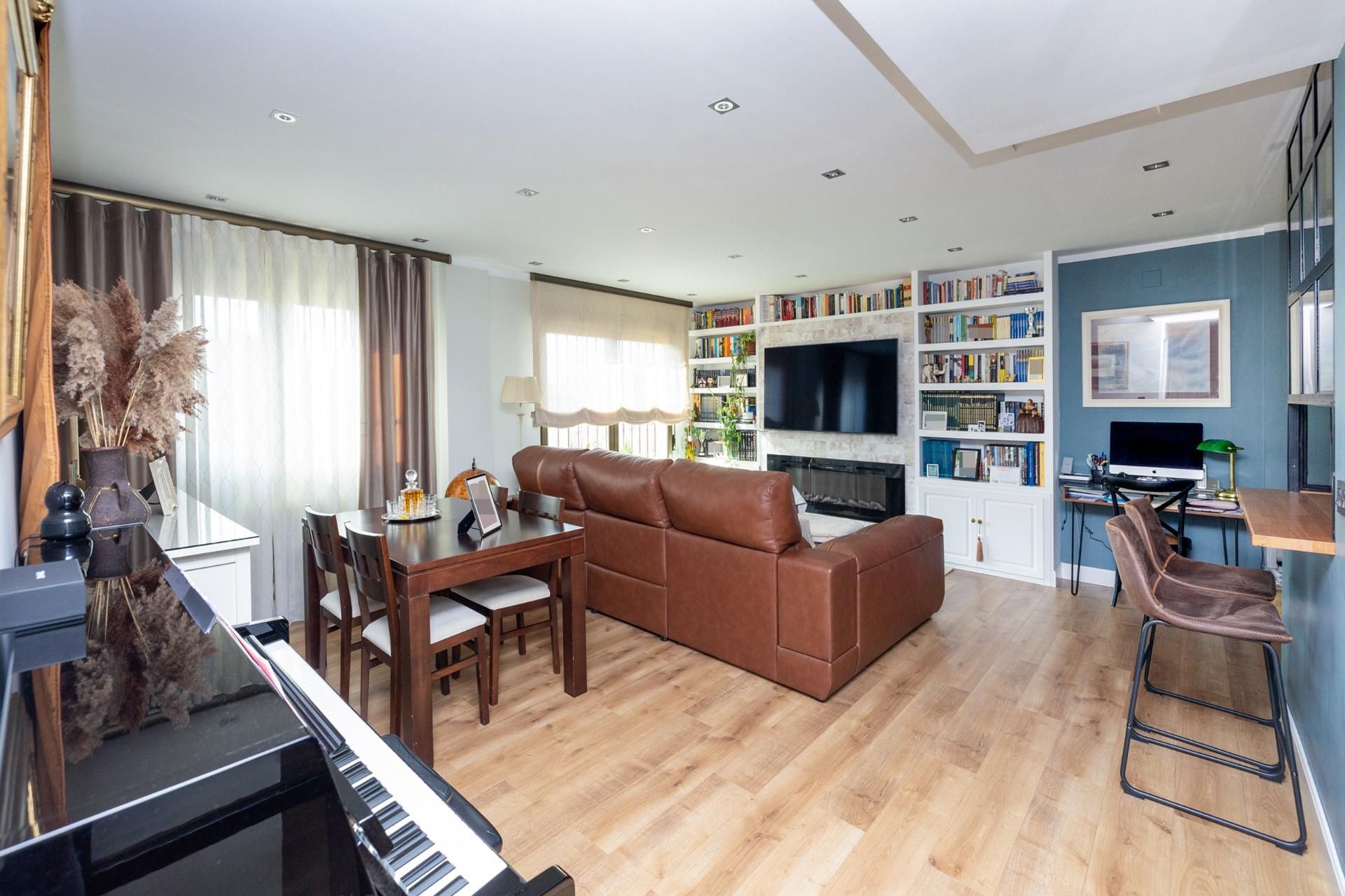 Sala de estar de Piso en venta en  Granada Capital con Aire acondicionado, Calefacción y Trastero