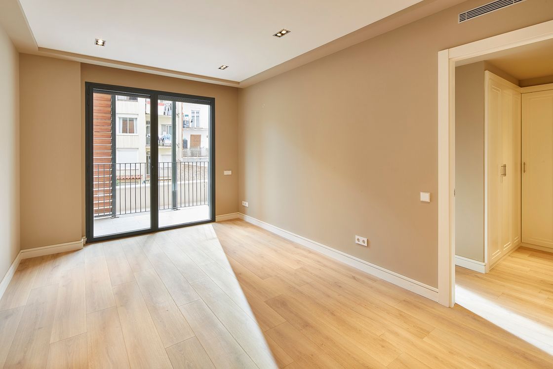 Flat to rent in  Barcelona Capital  with Air Conditioner, Heating and Private garden